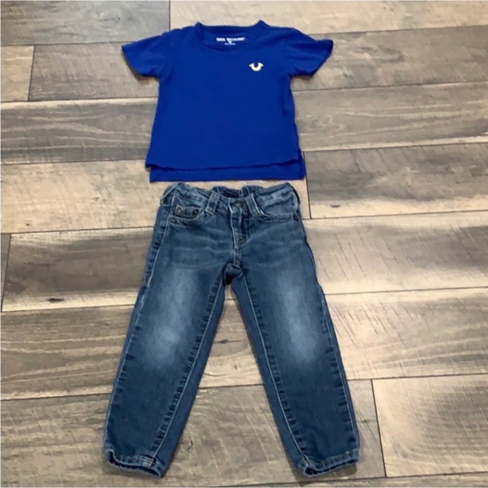Authentic True Religion designer signature Jeans & tee shirt Sz
2T - Picture 7 of 8